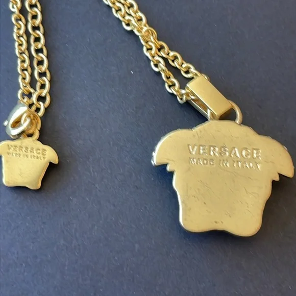 VERSACE Gold tone crystal necklace - Picture 3 of 3